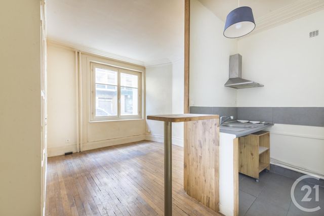 Appartement T1 à vendre - 1 pièce - 23.98 m2 - PARIS - 75007 - ILE-DE-FRANCE - Century 21 Agence Luxembourg