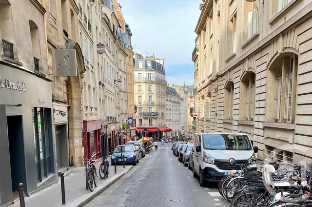  - PARIS - 
