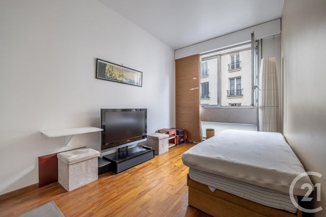  - PARIS - 