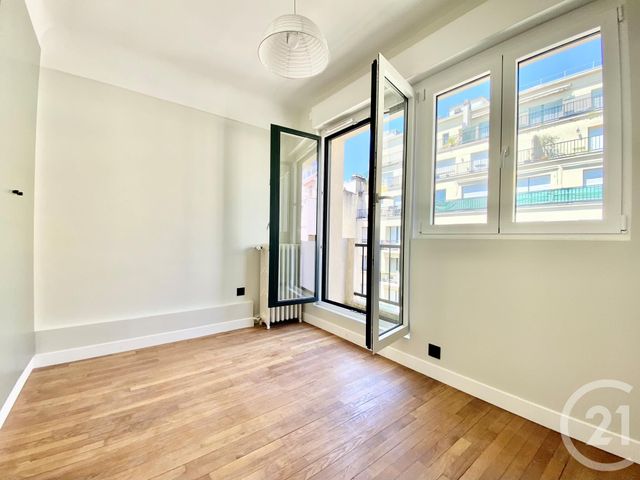 Appartement T3 à vendre - 3 pièces - 71.24 m2 - PARIS - 75007 - ILE-DE-FRANCE - Century 21 Agence Luxembourg