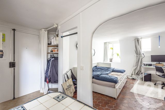 Afficher la photo en grand Appartement Studio à vendre - 1 pièce - 23.69 m2 - PARIS - 75005 - ILE-DE-FRANCE - Century 21 Agence Luxembourg