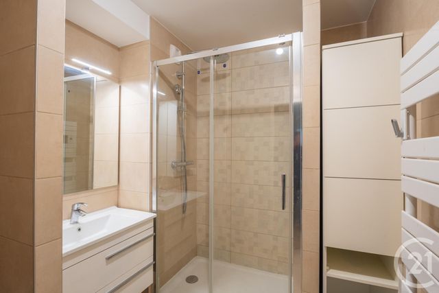 Appartement T3 à vendre - 3 pièces - 60.0 m2 - LEVALLOIS PERRET - 92 - ILE-DE-FRANCE - Century 21 Agence Luxembourg