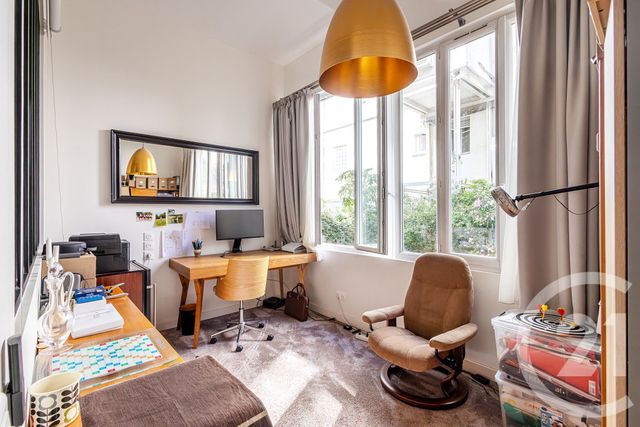 Appartement à vendre - 6 pièces - 113.0 m2 - PARIS - 75018 - ILE-DE-FRANCE - Century 21 Agence Luxembourg