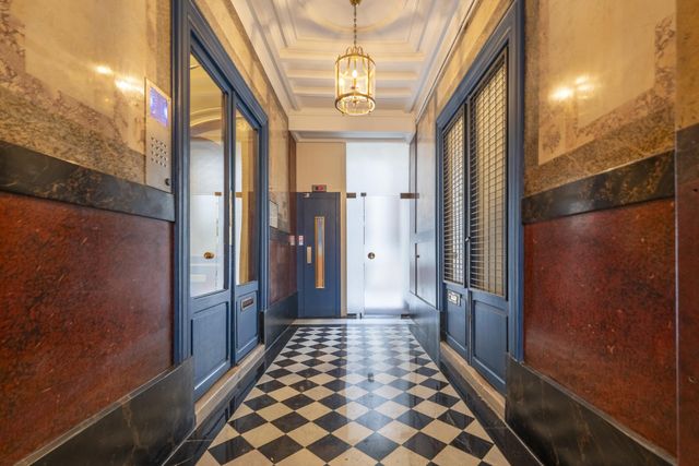 Appartement F3 à vendre - 3 pièces - 62.11 m2 - PARIS - 75006 - ILE-DE-FRANCE - Century 21 Agence Luxembourg